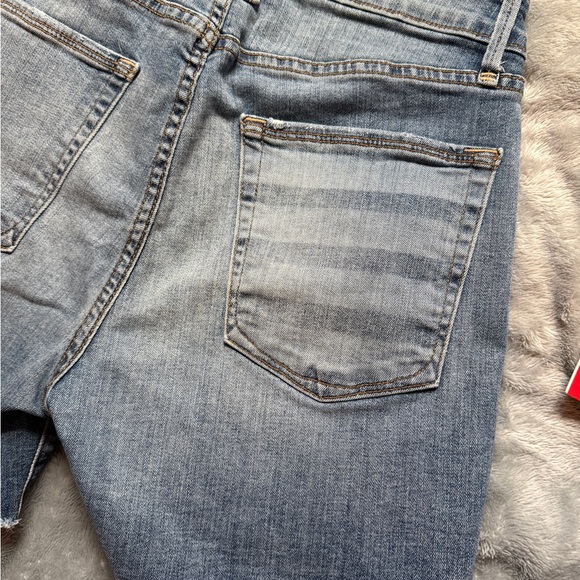 new good American shorts - Picture 10 of 10